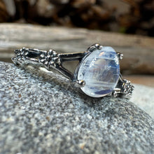 Load image into Gallery viewer, Fira Moonstone Ring
