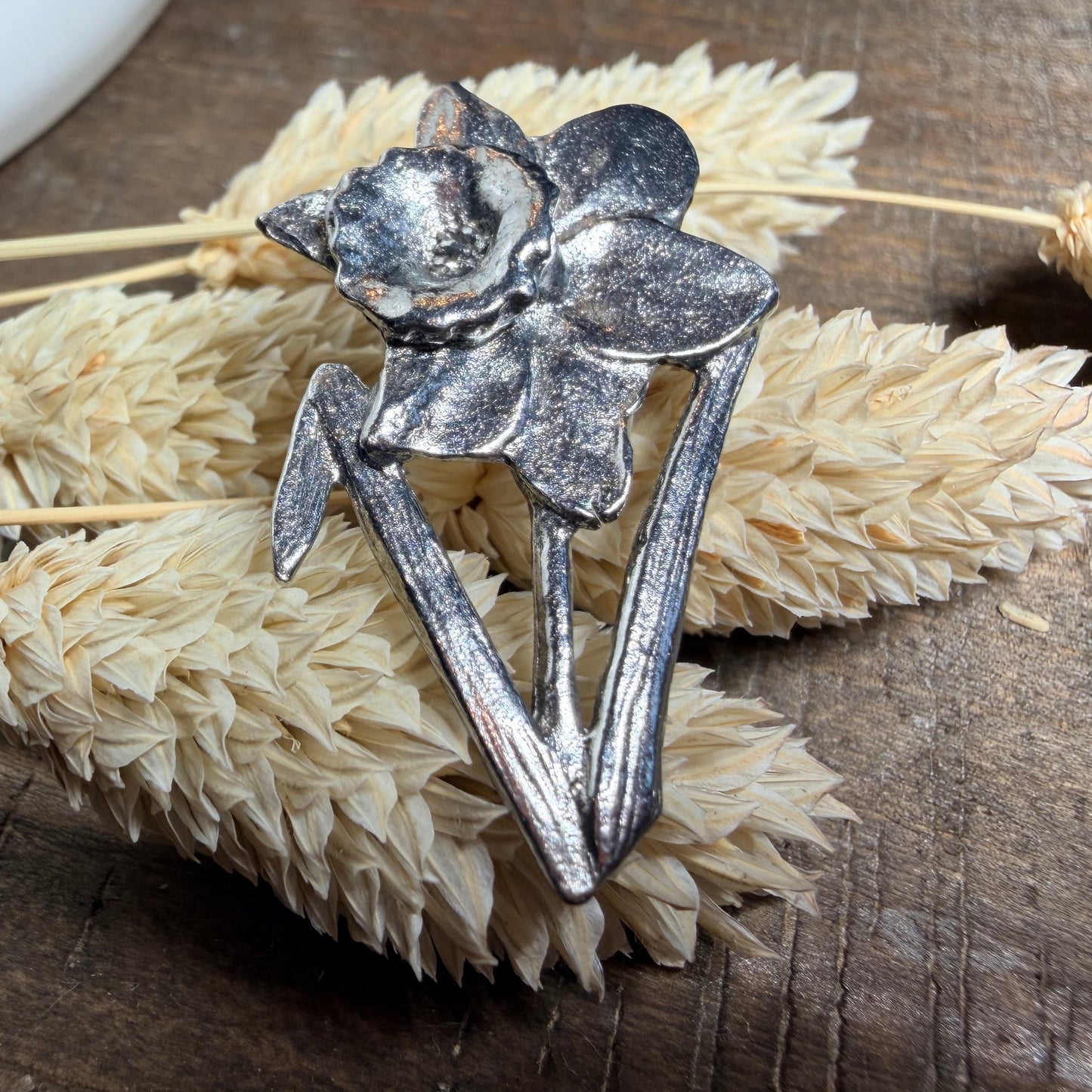 Welsh Daffodil Lapel Pin in Pewter