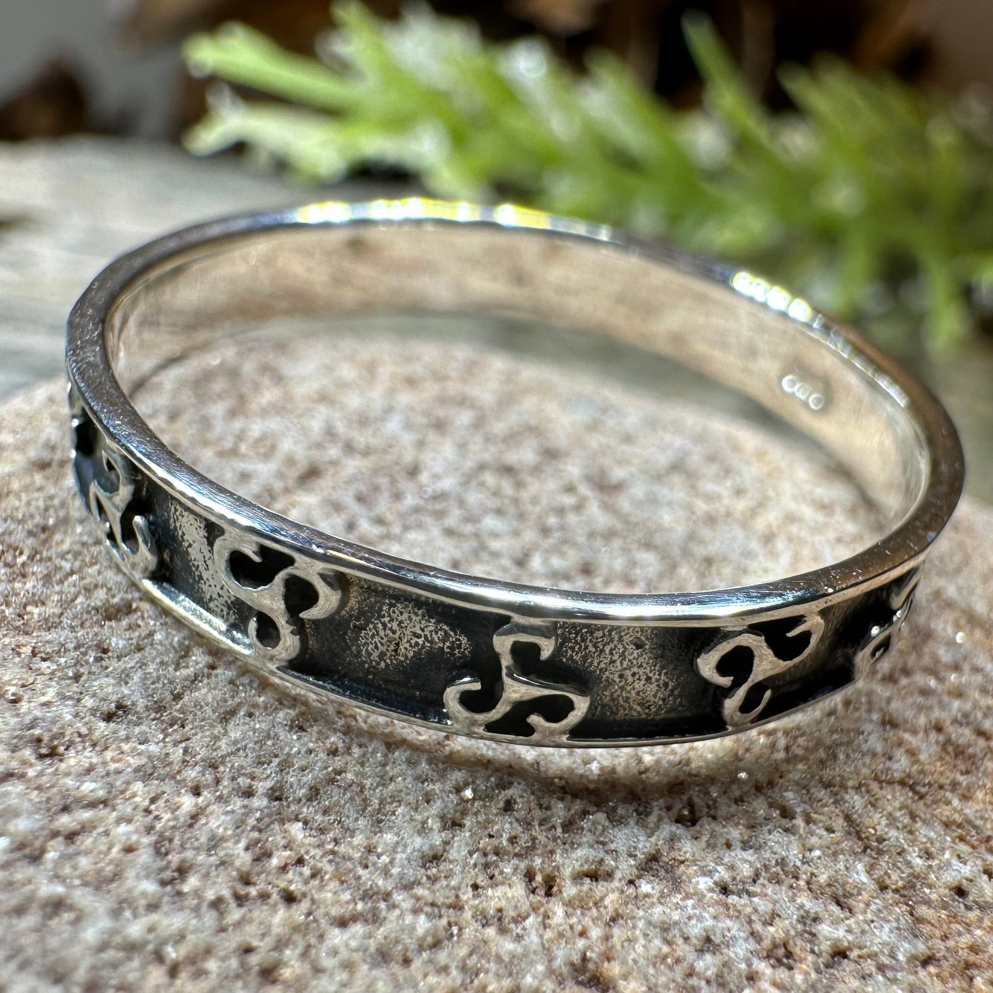 Minimalist Triple Spiral Ring — view 9