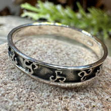 Load image into Gallery viewer, Minimalist Triple Spiral Ring
