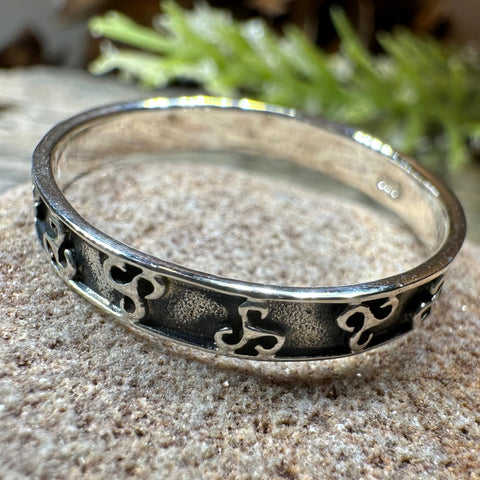 Load image into Gallery viewer, Minimalist Triple Spiral Ring
