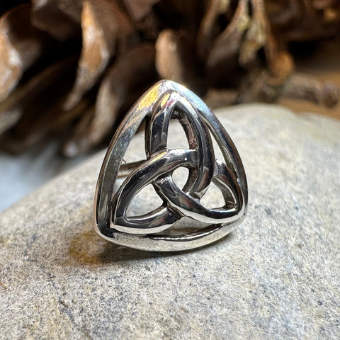 Load image into Gallery viewer, Celtic Trinity Knot Lapel Pin in Sterling Silver
