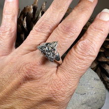 Load image into Gallery viewer, Oak Ash Thorn Moonstone Ring
