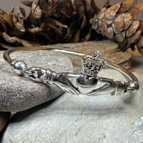 Load image into Gallery viewer, Ballisodare Claddagh Bracelet
