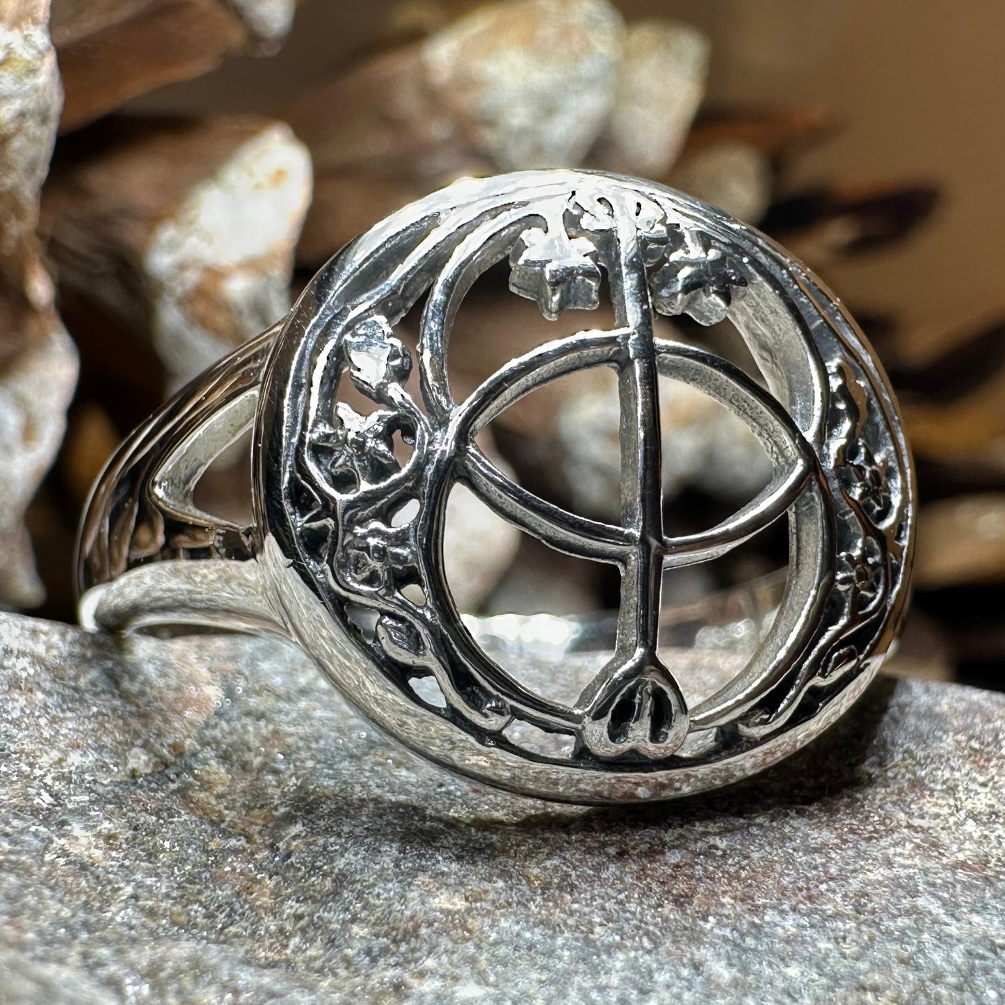 Chalice Well Ring in Sterling Silver