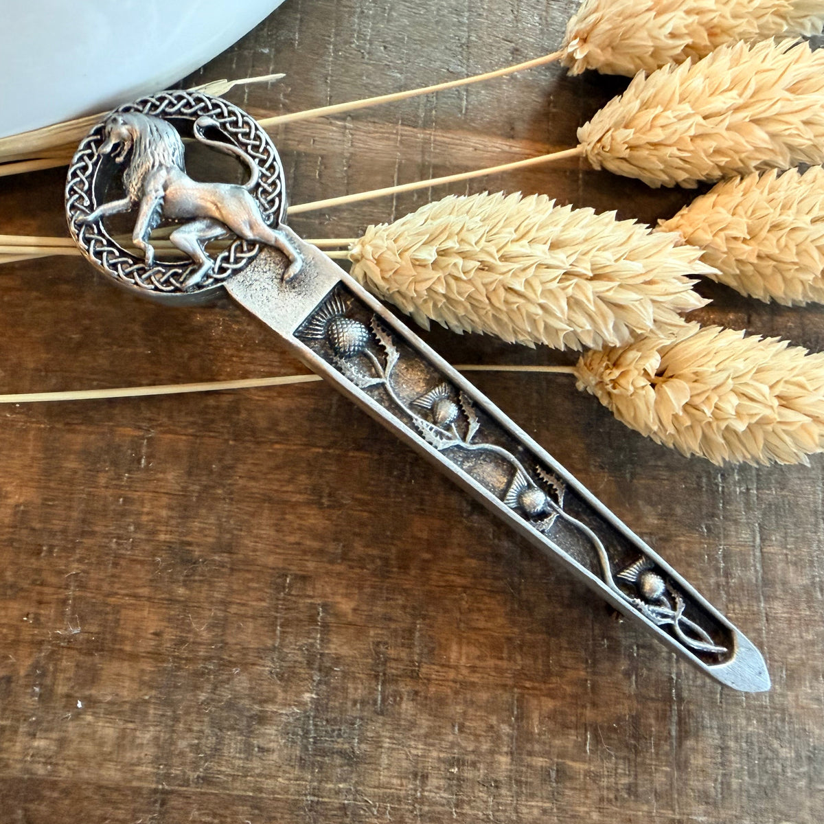 Thistle Scotland Lion Kilt Pin in Pewter