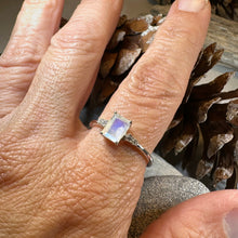 Load image into Gallery viewer, Hilaria Moonstone Ring
