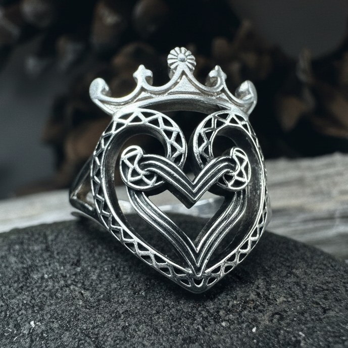 Lady of Skye Scottish Luckenbooth Ring in Sterling Silver