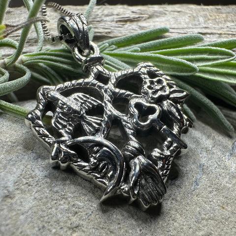 Load image into Gallery viewer, Heart Italian Cimaruta Pendant

