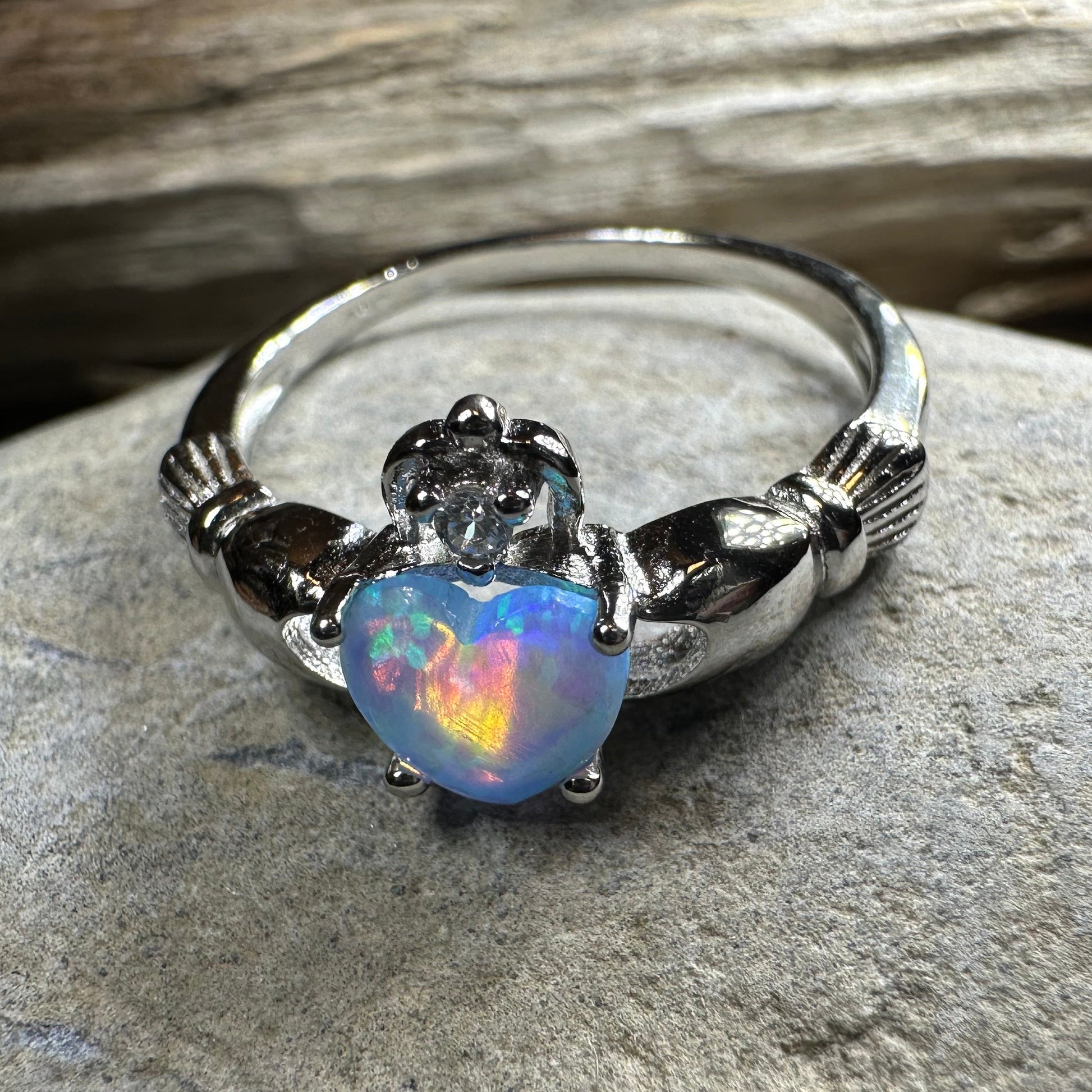 Glynnis Claddagh Ring — view 4
