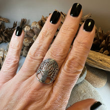 Load image into Gallery viewer, Realistic Tree of Life Ring
