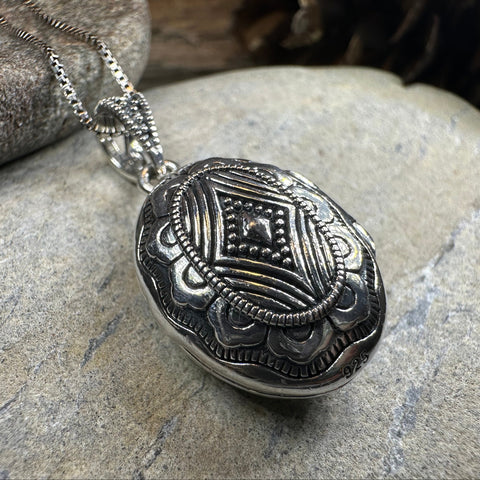 Load image into Gallery viewer, Florent Classic Oval Marcasite Locket Necklace
