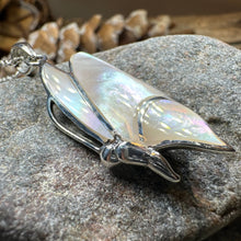 Load image into Gallery viewer, Sara Butterfly Necklace
