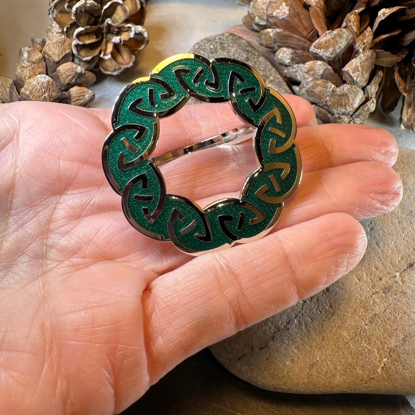 Enamel Green Celtic Knot Scarf Ring