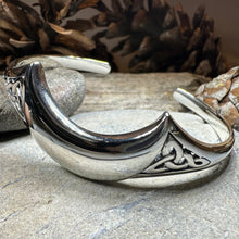 Load image into Gallery viewer, Lucina Moon Bracelet
