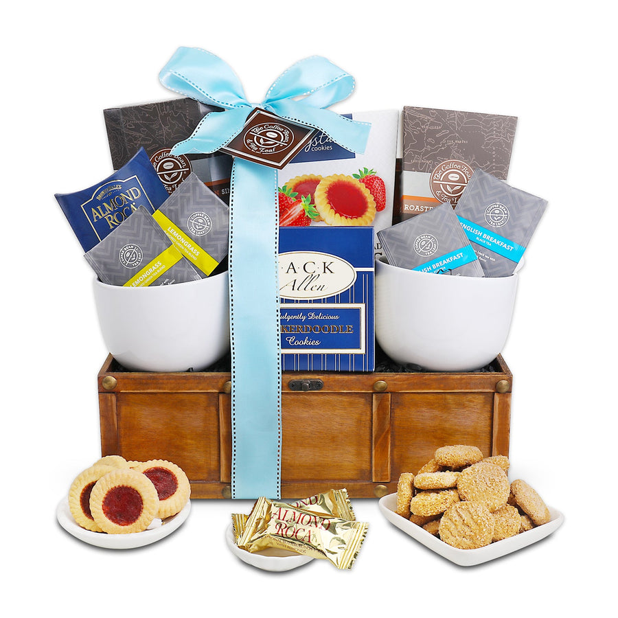Coffee Bean & Tea Leaf Signature Blend Gift Basket with Mugs