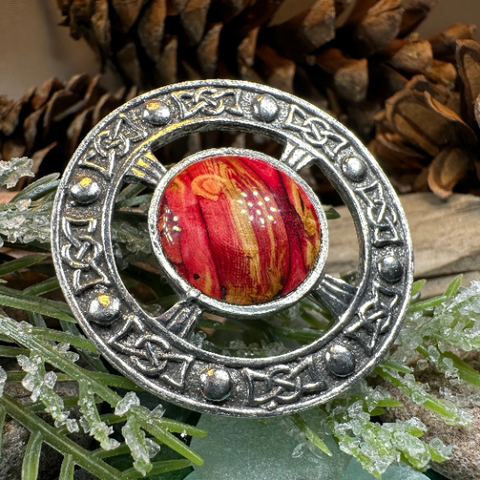 Load image into Gallery viewer, Celtic Heathergems Brooch - Handmade in Scotland
