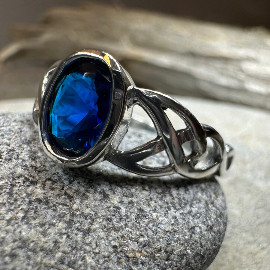 Andie Trinity Knot Ring