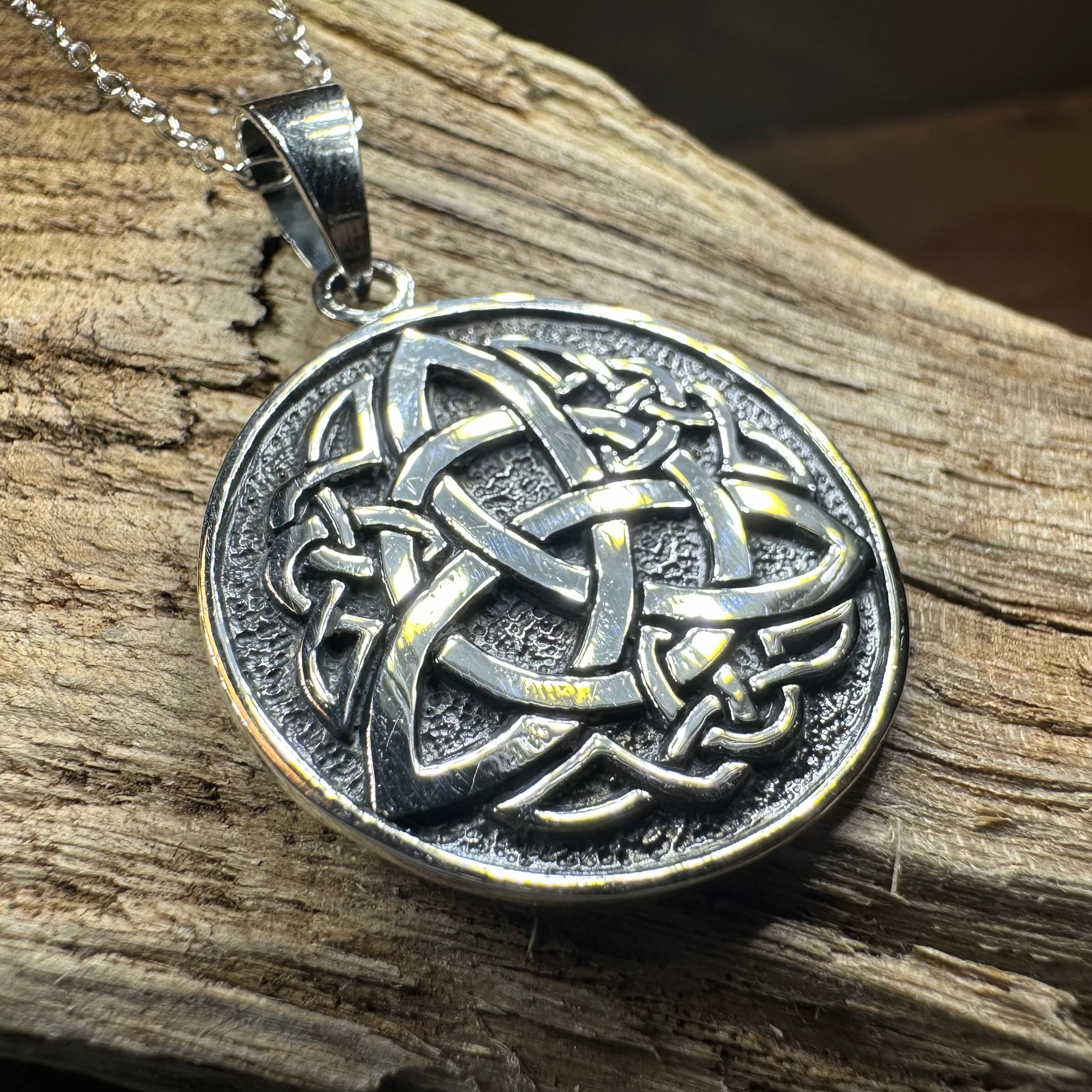 Stormfront Celtic Knot Necklace — view 5