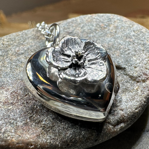 Load image into Gallery viewer, Dogwood Flower Silver Locket Necklace
