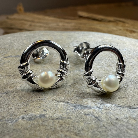 Load image into Gallery viewer, Straffan Claddagh Pearl Stud Earrings
