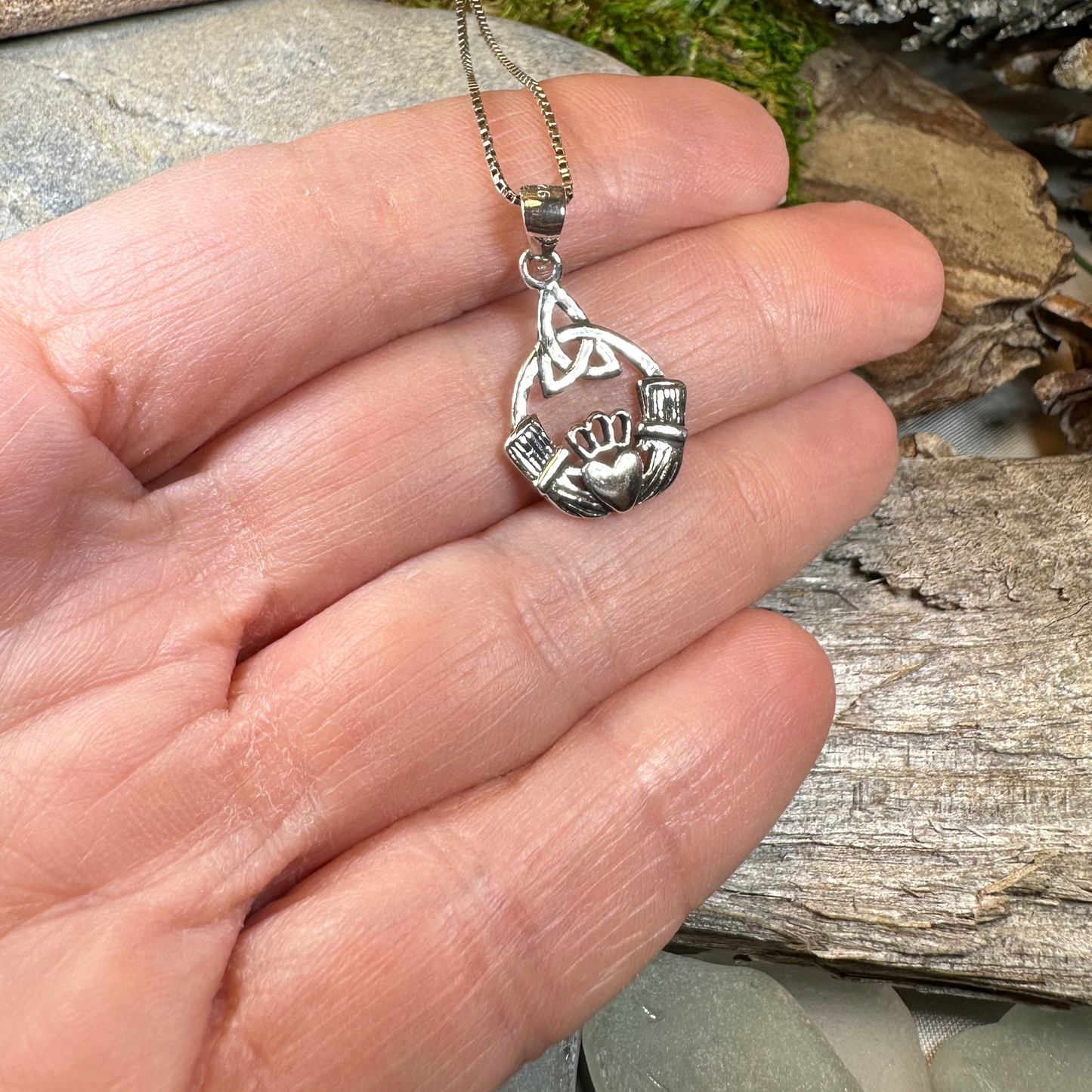 Ireland Claddagh Necklace
