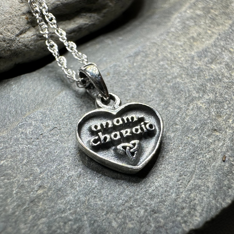 Load image into Gallery viewer, Petite Scottish Anam Charaid Necklace
