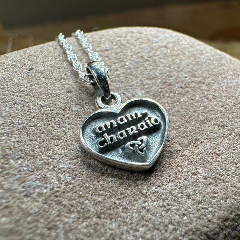 Load image into Gallery viewer, Petite Scottish Anam Charaid Necklace
