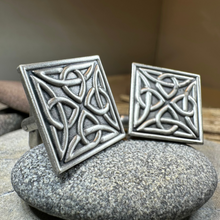 Load image into Gallery viewer, Square Trinity Knot Cuff Links

