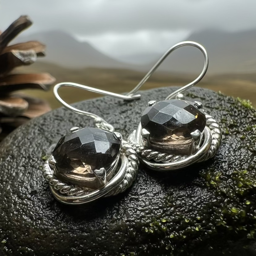 Foraoise Celtic Knot Earrings in sterling silver