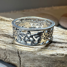 Load image into Gallery viewer, Welsh Dragon Band Ring
