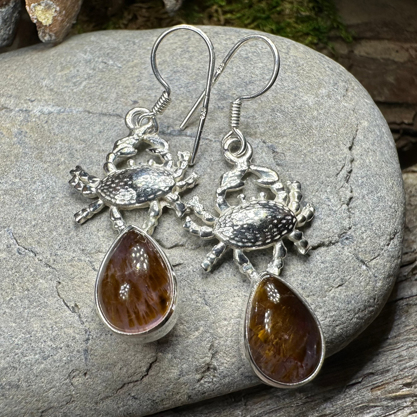 Seychelles Crab Earrings — view 7