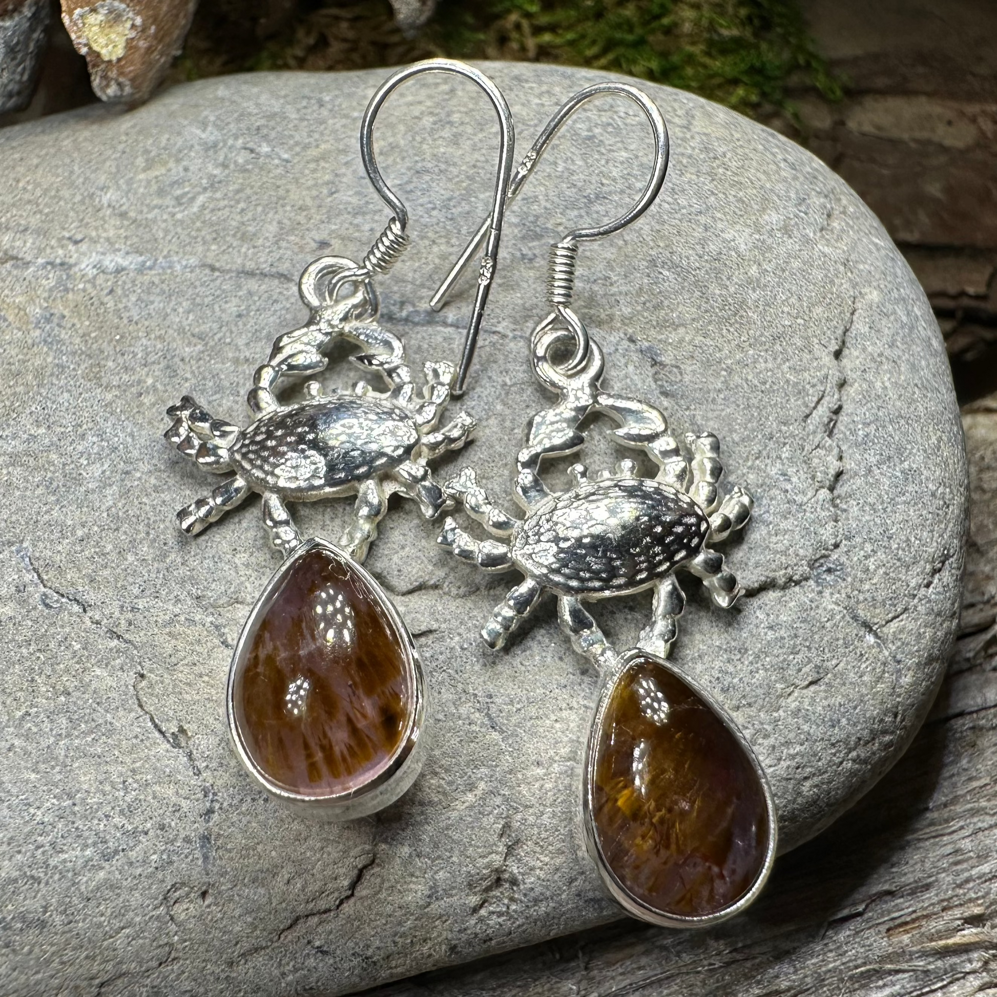 Seychelles Crab Earrings — view 7