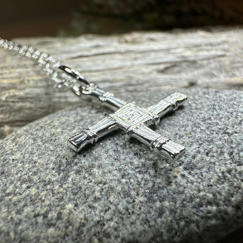 Load image into Gallery viewer, Petite Saint Brigid's Cross
