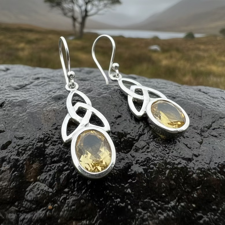 Hellena Trinity Knot Earrings in sterling silver