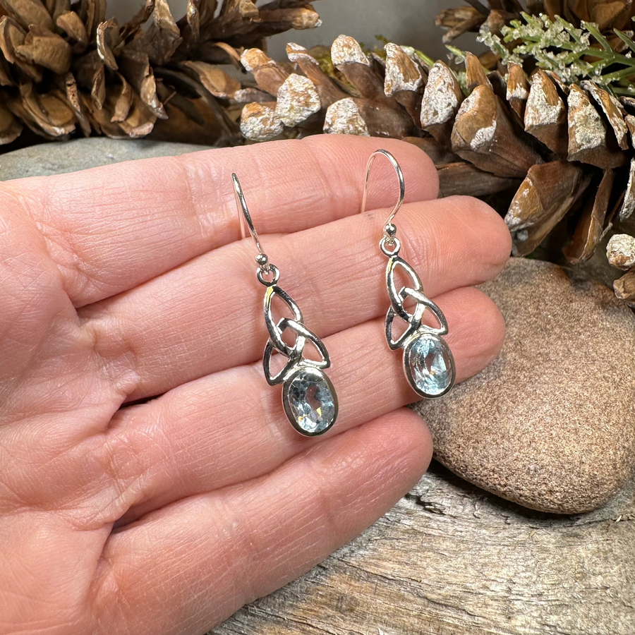 Hellena Trinity Knot Earrings