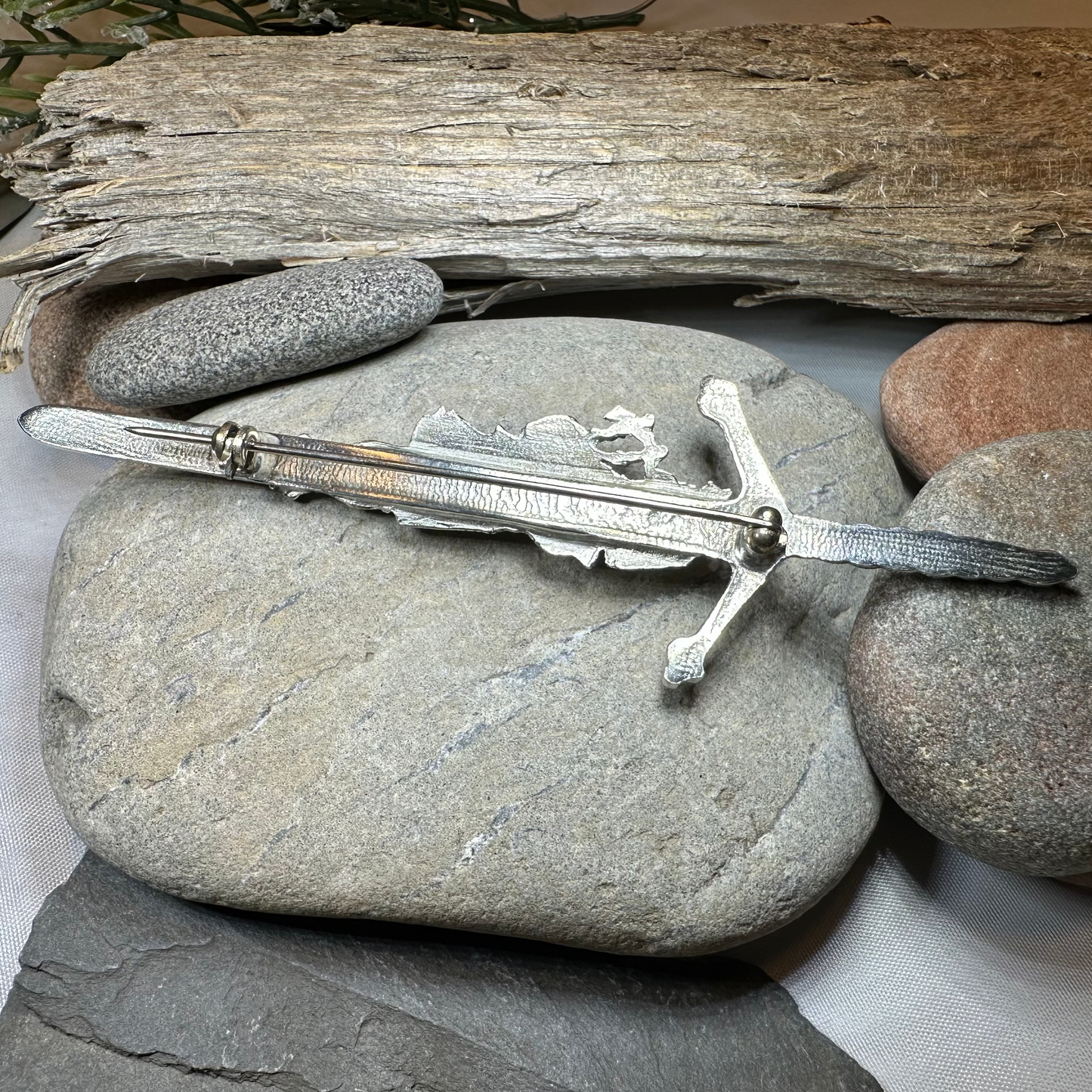 Highland Bagpiper Kilt Pin — view 5