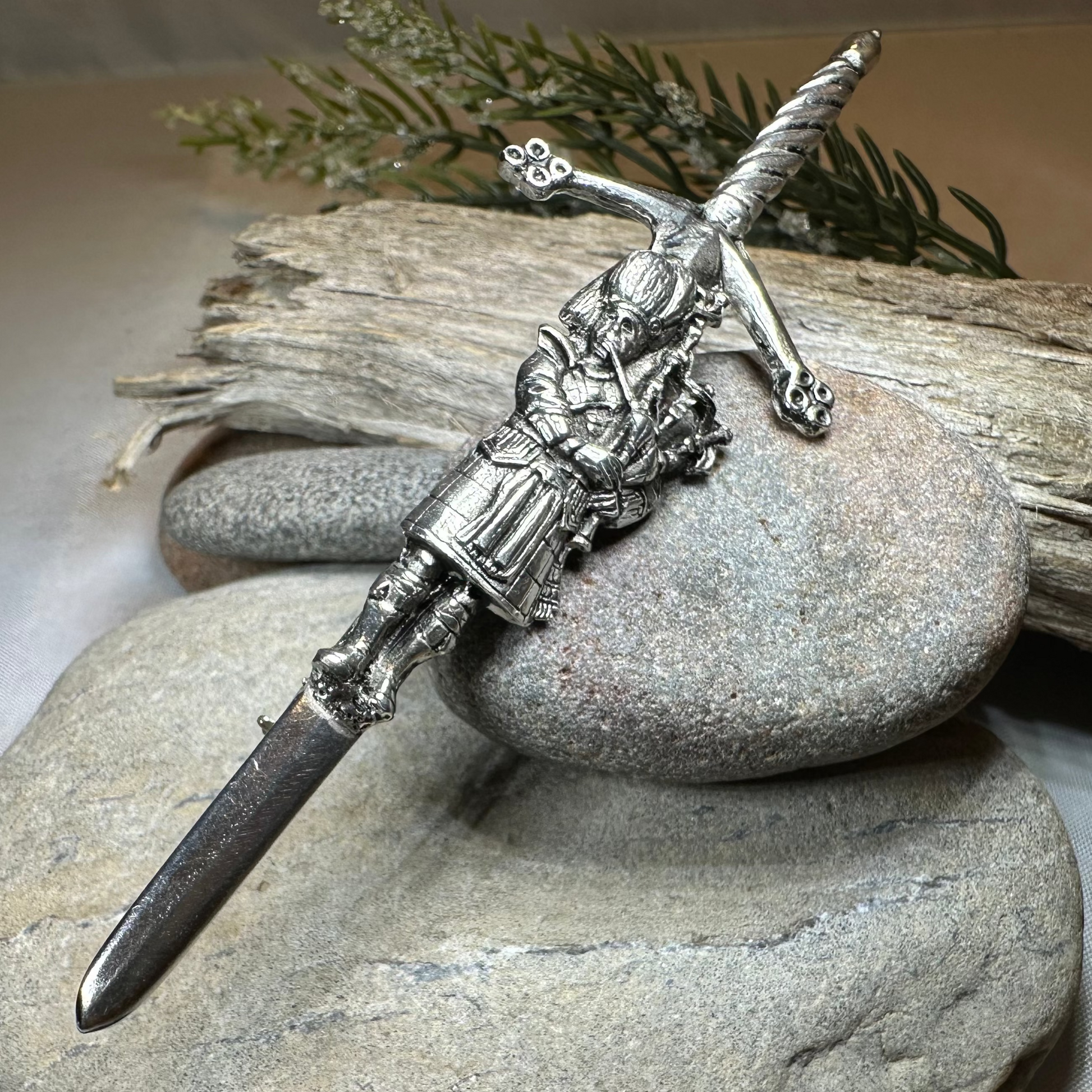 Highland Bagpiper Kilt Pin — view 3