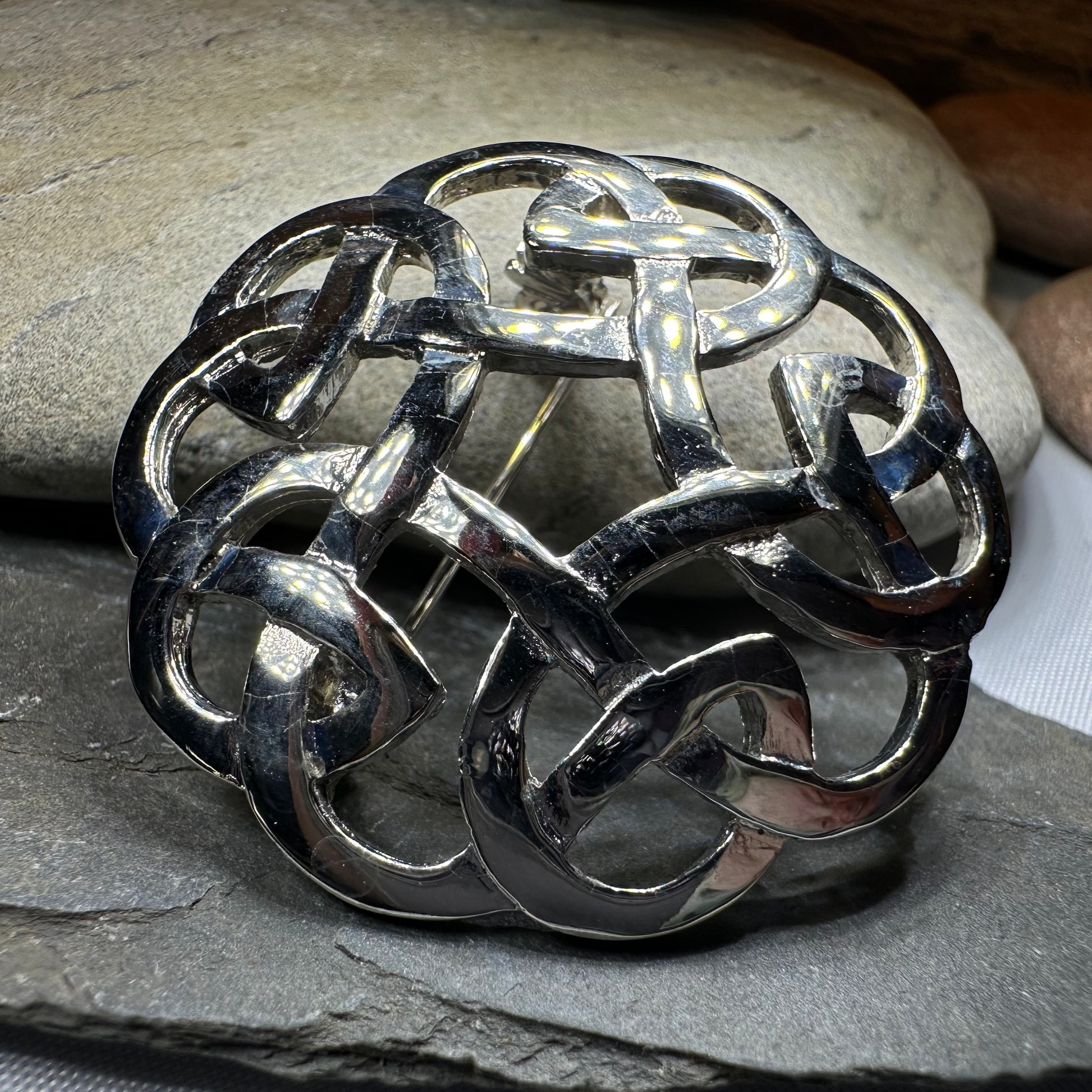Argyle Celtic Knot Brooch - Handmade in Scotland — view 5