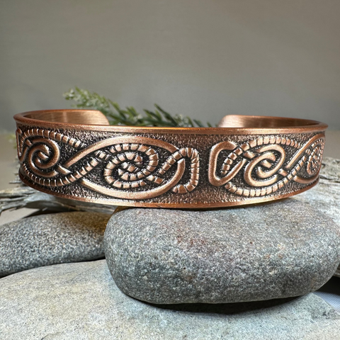 Load image into Gallery viewer, Talorc Celtic Copper Cuff Bracelet
