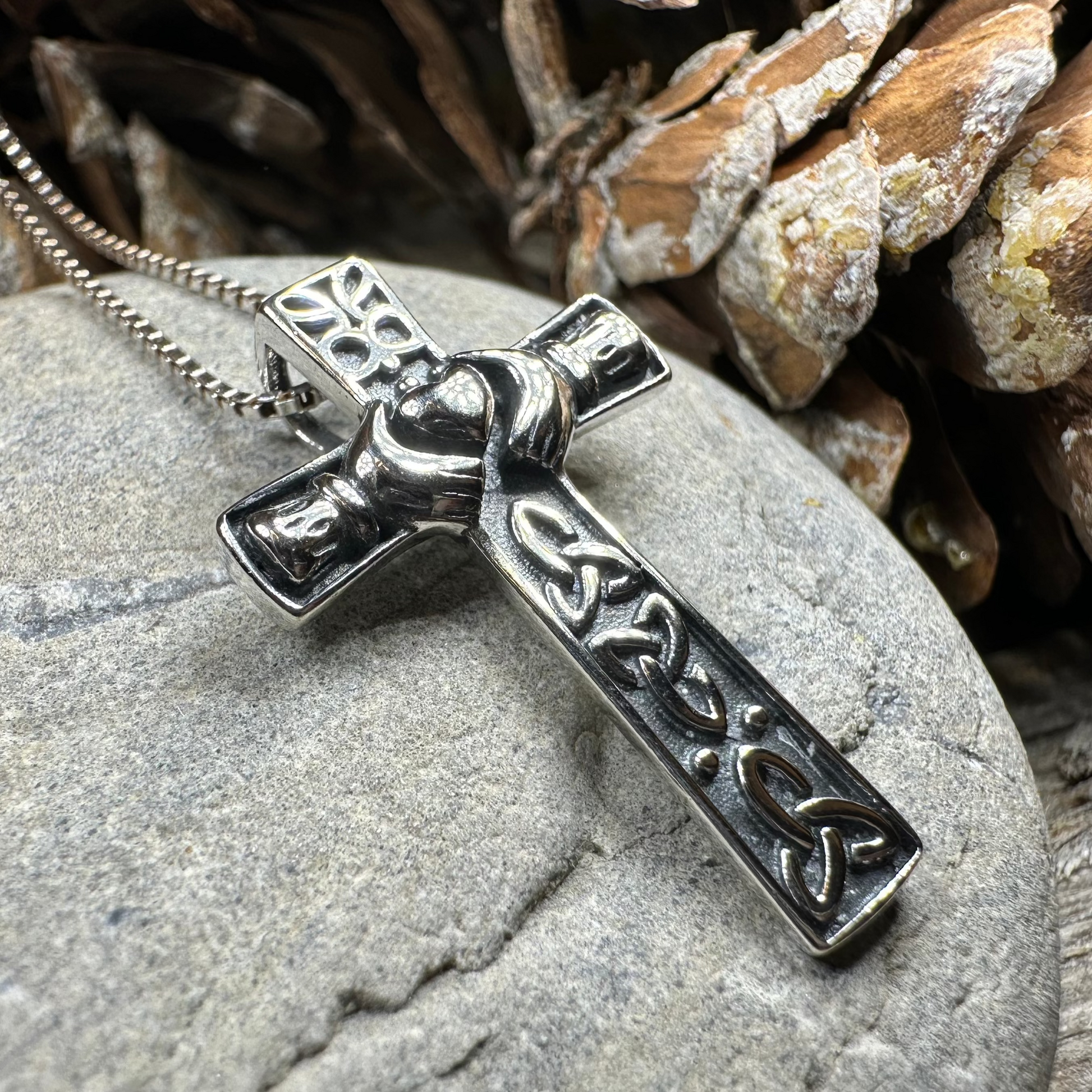 Dayle Celtic Cross Claddagh Necklace — view 8