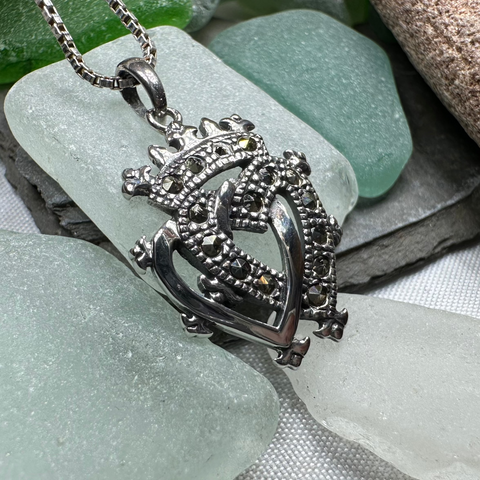 Load image into Gallery viewer, Isla Scottish Luckenbooth Necklace
