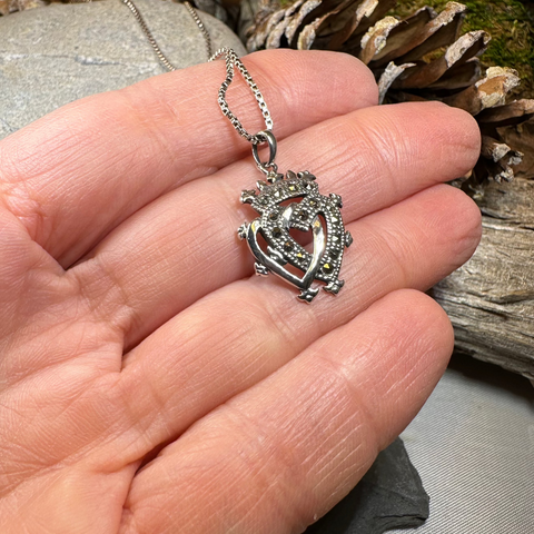 Load image into Gallery viewer, Isla Scottish Luckenbooth Necklace
