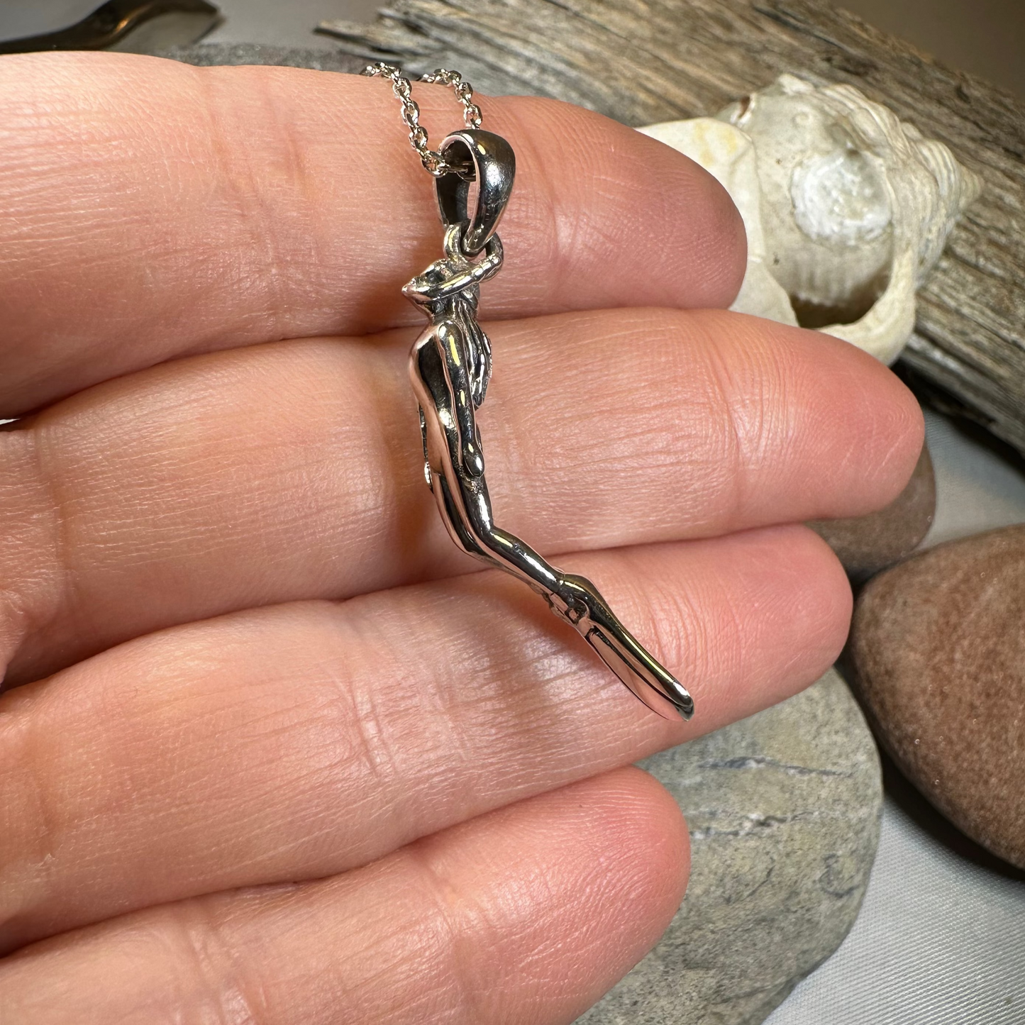 Lady Diver Necklace in Sterling Silver