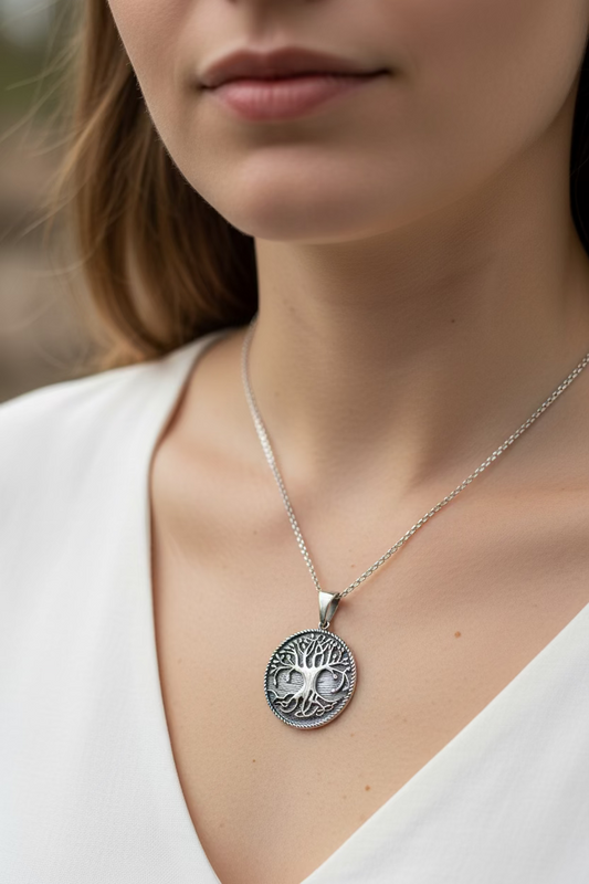Duille Celtic Tree of Life Necklace in Sterling Silver