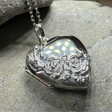 Load image into Gallery viewer, Rose Bouquet Locket Necklace
