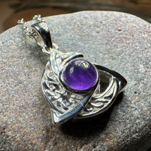 Load image into Gallery viewer, Evie Crescent Moon Necklace
