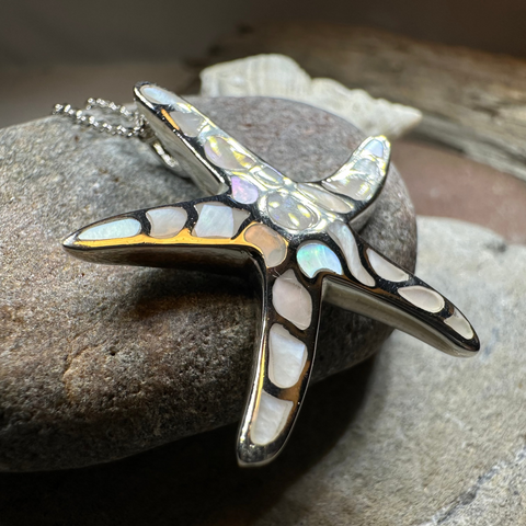 Load image into Gallery viewer, Seastar Starfish Necklace
