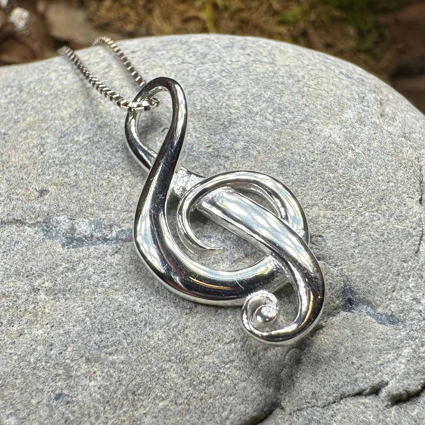 Elegant Music Necklace in Sterling Silver
