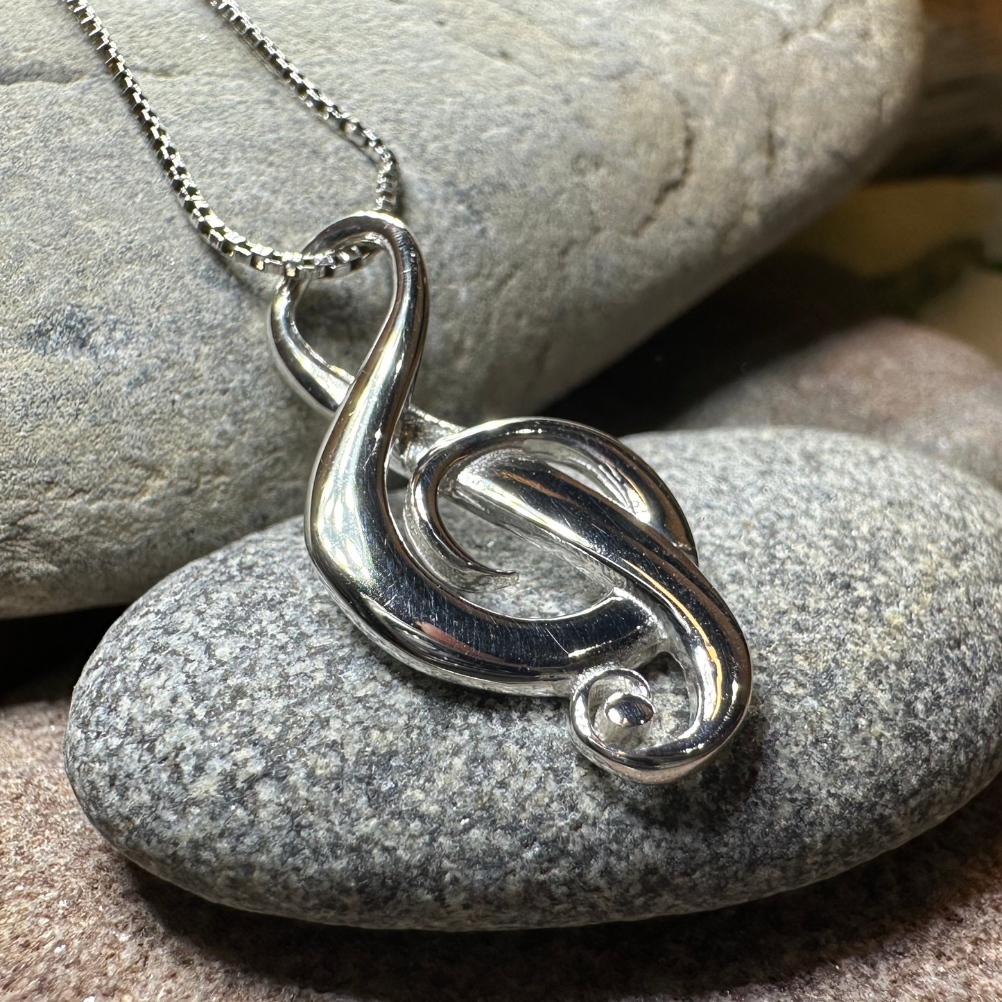 Elegant Music Necklace in Sterling Silver